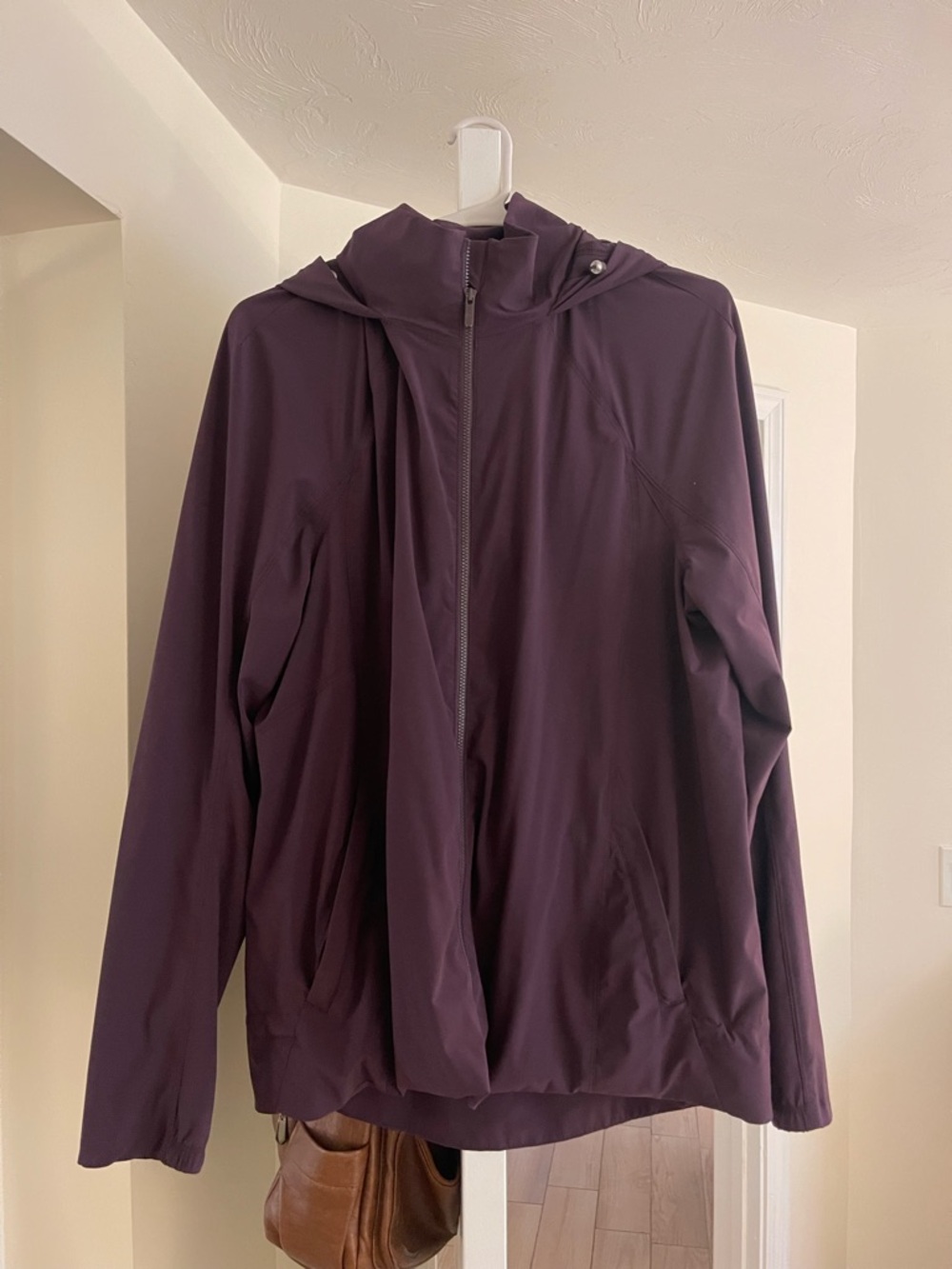 Women’s Lululemon Hooded Rain Jacket in Deep Plum
